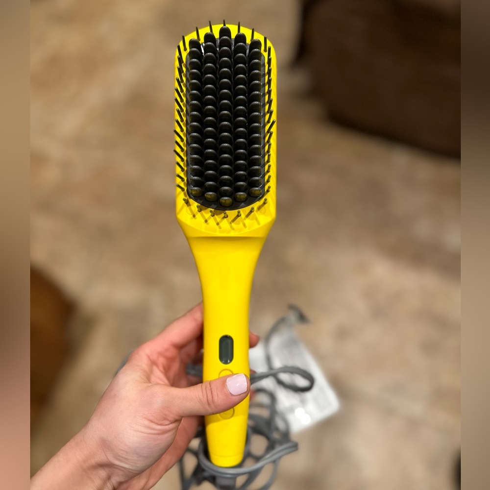Drybar heated straightening brush *like new*